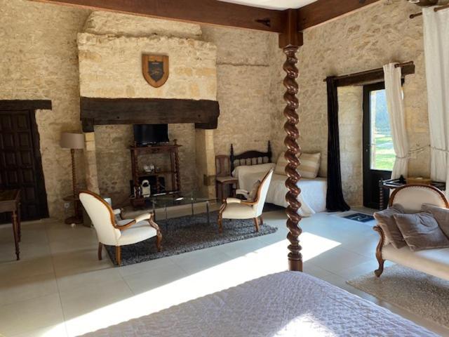 Manoir La Barriere - Lot Bed and Breakfast Le Vigan  Exteriör bild